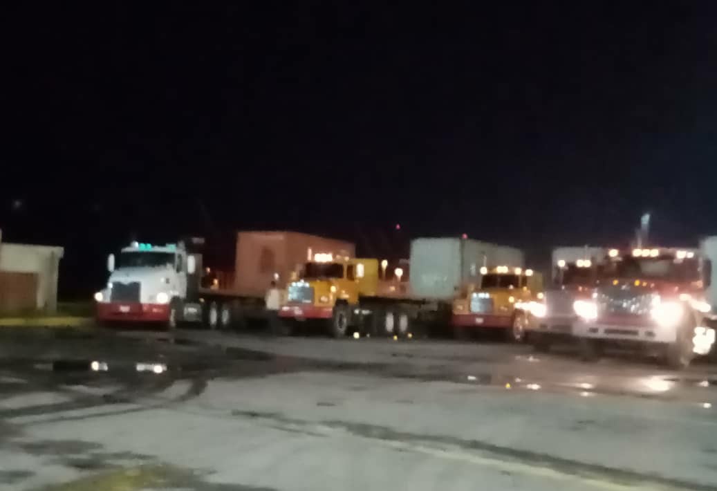Logistica_CVG's tweet photo. #Ahora || Siempre en avance y desplegados en todo el país, preparados en el estado La Guaira para próximos despachos de materiales correspondientes al Complejo Siderúrgico Nacional Planta #Casima @CsnCasima y #Sidor.
@TareckPSUV
@CVG_Oficial
#CienciaEsSoberanía
#27Octubre https://t.co/HTzfiw8ZqP
