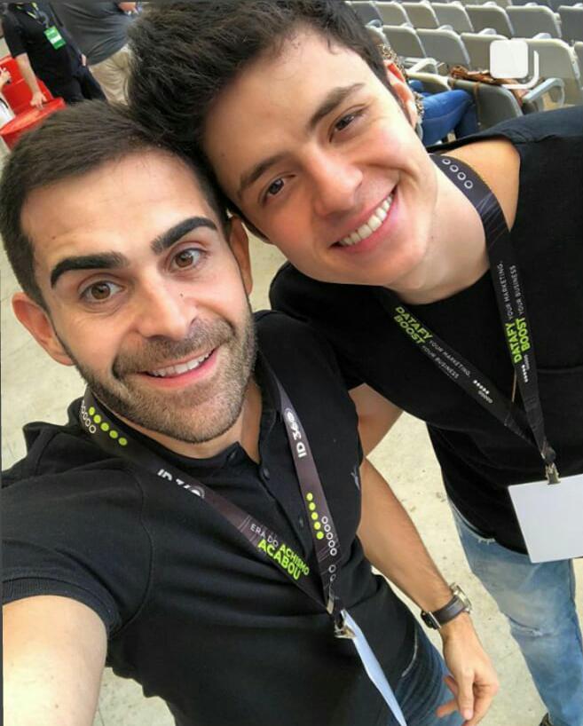 Enaldelovers1's tweet photo. Pedro, agradecemos a você  por toda sua dedicação, você é uma pessoa incrível, obrigada por tudo que você fez para o Enaldinho e por todas as pessoas que vc ajudou ou está ajudando, vc é uma pessoa legal , e que venha muito mais sucesso... 
OBRIGADA PEDRO POR TUDO! @pedrogazzola https://t.co/lDNO9HNWTO
