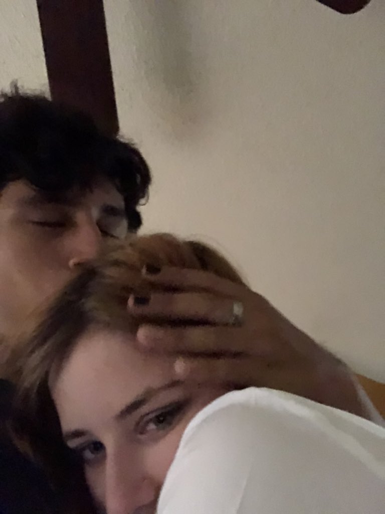 brandonfryerx21's tweet photo. My Beautiful Wife Chastity Elizabeth Fryer Always Make Me Smile And Laugh and Always Say Love U More Then my wife said No I Do And Me Said Fine U Win My Wife Said Yay And Can’t Wait Married My Wife Chastity Fryer Oct 23 2020 In Dallas Georgia Our Home❤️🌺 @Gun2024 RestofMyLife💐 https://t.co/x6HLVUai4G