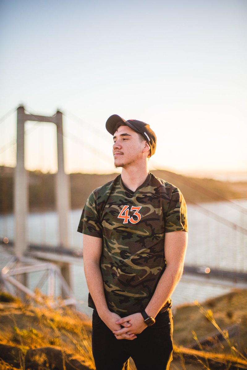 Swisha707's tweet photo. Areté photoshoot w @Justin_Laugen https://t.co/7q3OIrBlfi