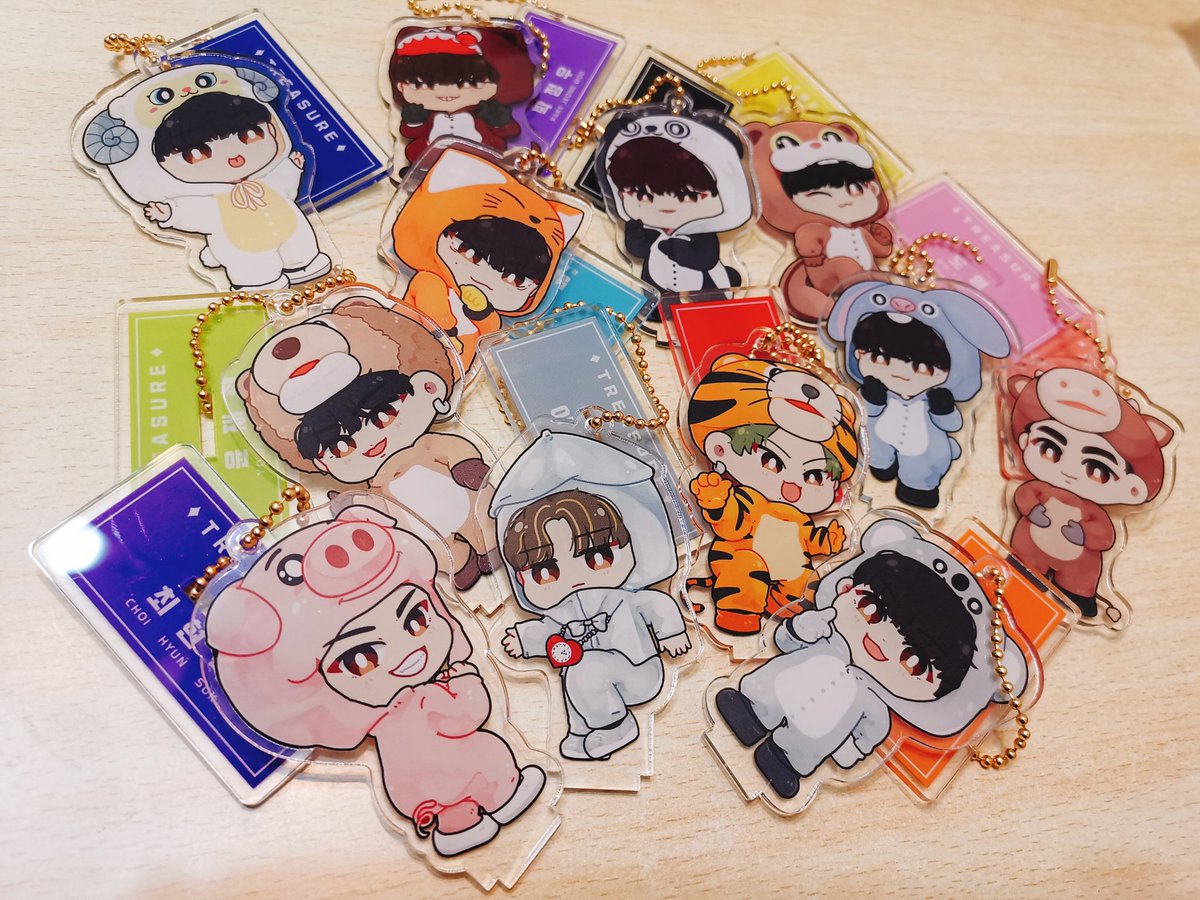 Standee Keychain and Special Gifts preview ©karma0818