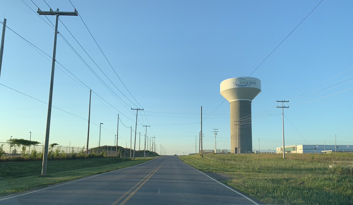 GraphiteNcanvas's tweet image. Elemental vibes 🌃 🌾 🔥