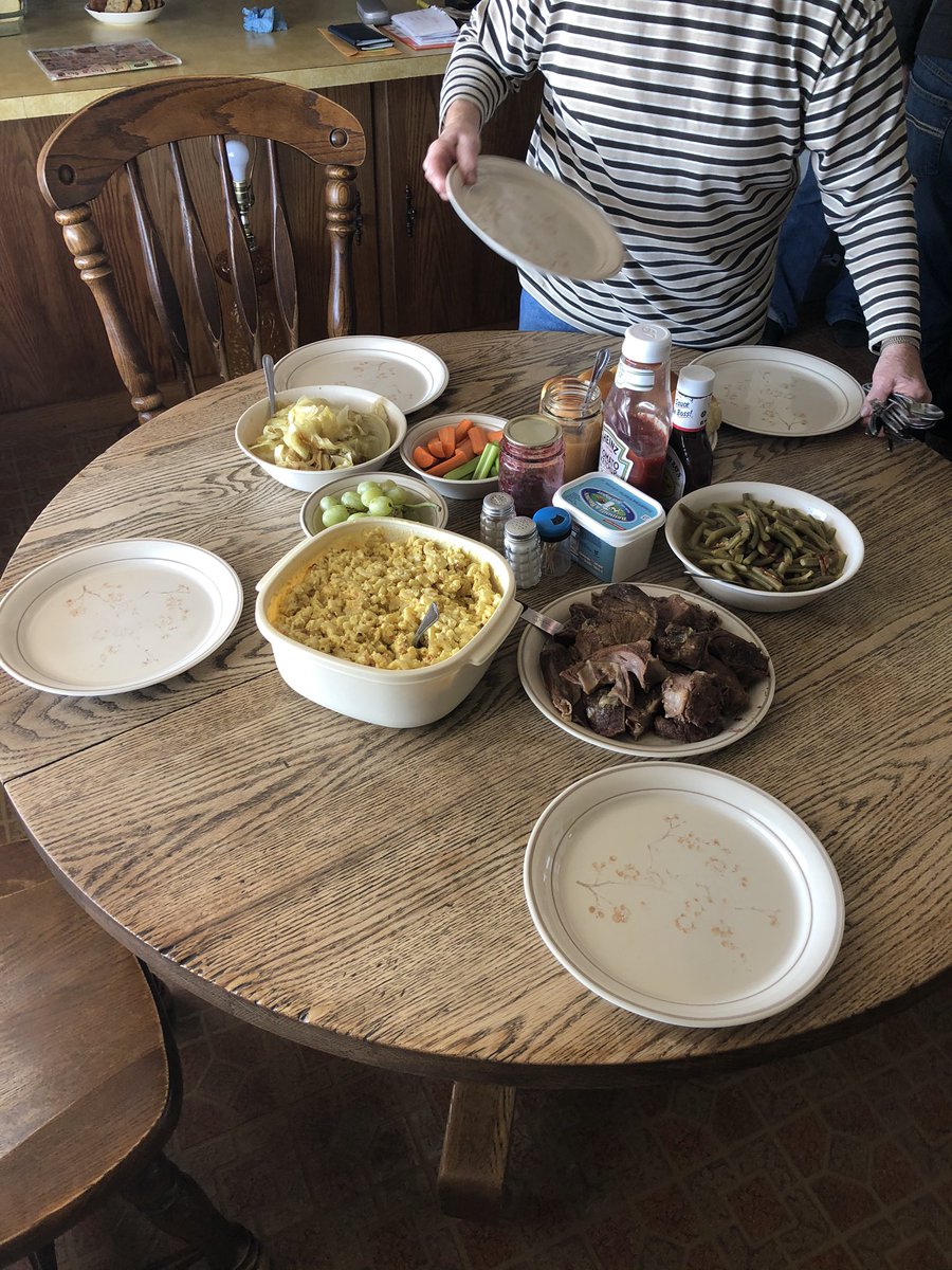 bean_mason's tweet photo. Long, but great day out in western NE with loyal @AgriGold customers. Nothing better then a home cooked lunch after putting in a seed order for 2021. #snow #-3thismorning https://t.co/ipFGgjuf5o