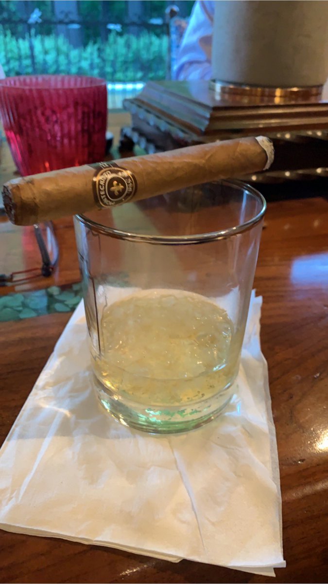 sfoadvisor's tweet image. This usually means it ends up being a great night...