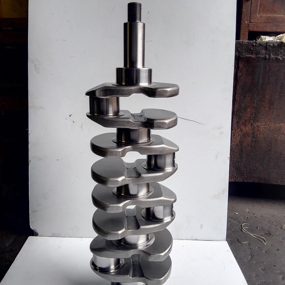 Anita_Engine's tweet photo. HINO W04D crankshaft ＃crankshaft #engine  #autoparts #hino #w04d https://t.co/AzcyhJeaIk