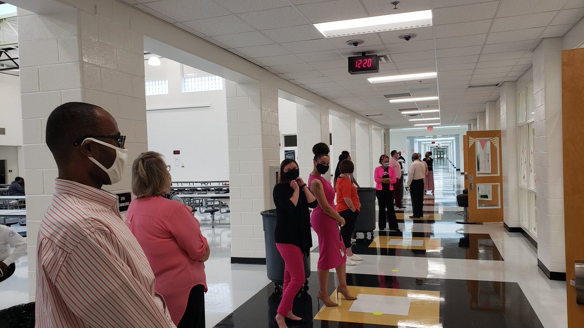MHS_WarHawks's tweet photo. MHS faculty "SHOWED UP &amp; PINK OUT" supporting our student CTAE clubs #FFA #HOSA #FBLA #FCCLA @ #BCA luncheon while responsible distancing #mcdonoughwarhawkway #MHSMATTERS @AntonioMattox2 @ChashaWilliams @BrentStenson @CoachMikalUwood @JSMartin_EDS @MHSGradCoach221 @KimGrantIPLL https://t.co/bSCnDPsZGe