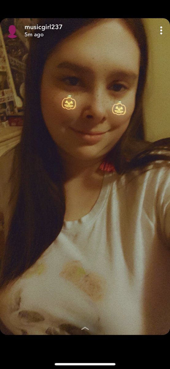 Angelsfreak2217's tweet image. I’m in a selfie taking mood tonight and I have no idea why. #SelfieMood #MoreSelfies #Snapchat