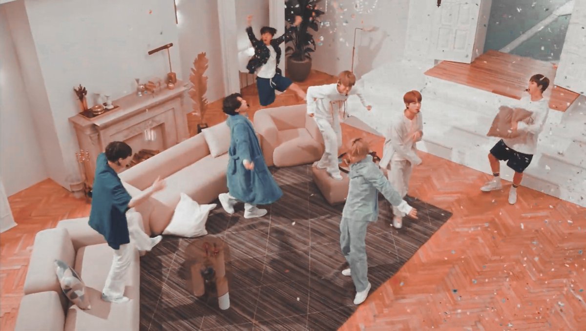 Первое общежитие бтс. Hannam the hill сеул бтс. Дом бтс в сеуле. Дом бтс. Дом bts фото.