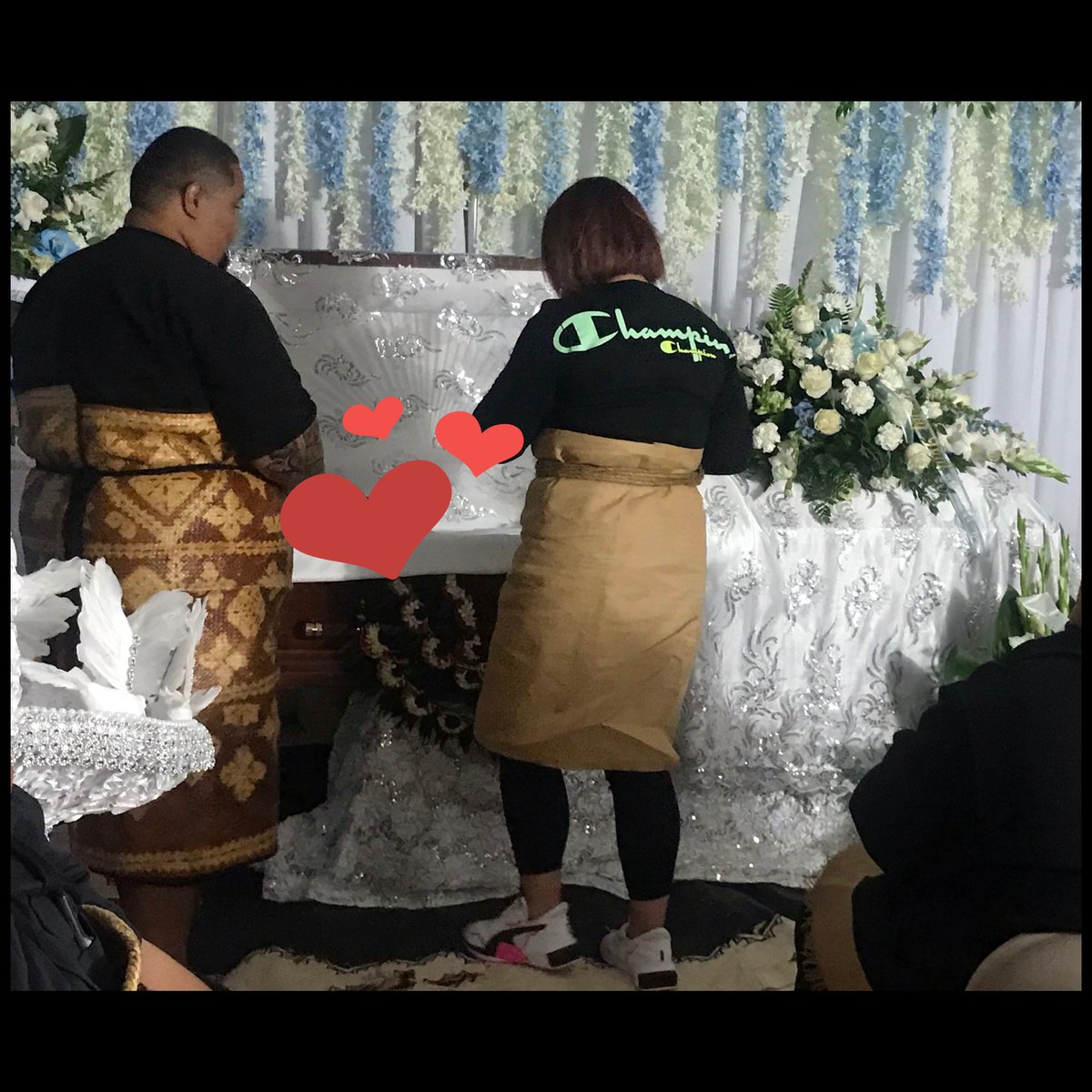 MKealani_'s tweet photo. Part 2: Pop’s putu💜thanks to my SIL for capturing these😘 #RestInHeavenPops #BrotherSisterLove #SayingMyGoodbyes #OntarioCalifornia #PhelanCalifornia https://t.co/EicBpspITf