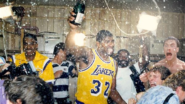 Front Office Sports On Twitter In 1988 The Lakers And The Dodgers Won Their Respective League Titles Making Los Angeles The First City To Win A World Series And Nba Title In