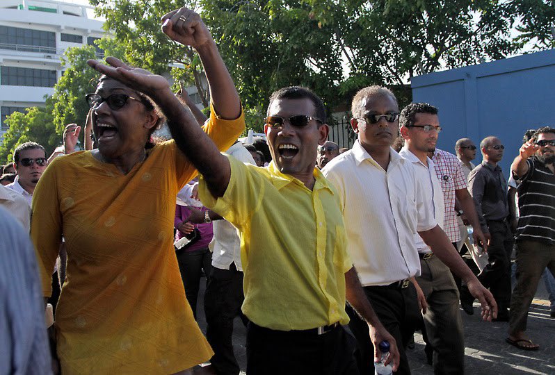 Fandiyaaru vagah naga, SC thalhualhuva, hingan committee eh negi RN ge drama ah Dhivehin faritha. Judiciary corrupt kura goiy rayyithunnah eba feney.  Dharani nunagan bune 170 billion alhuvaifi. Anekka ves avahah faiban Dhivehin edhenee. Hus fake vaudha, reform kan falha araifi.