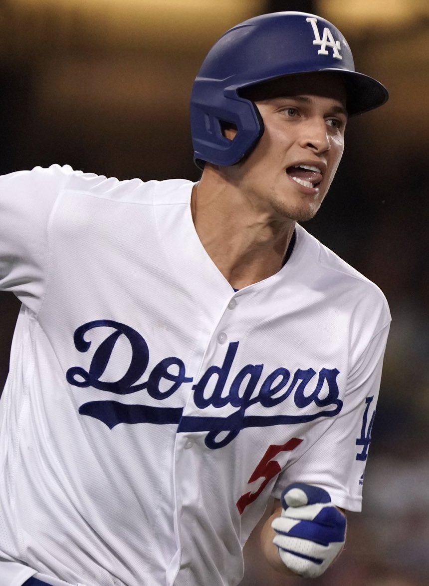 Enrique_Rojas1's tweet photo. Corey Seager, ganador unánime del MVP de la Serie Mundial. Octavo MVP de Serie Campeonato y Serie Mundial #Dodgers https://t.co/fEUlaZipL3