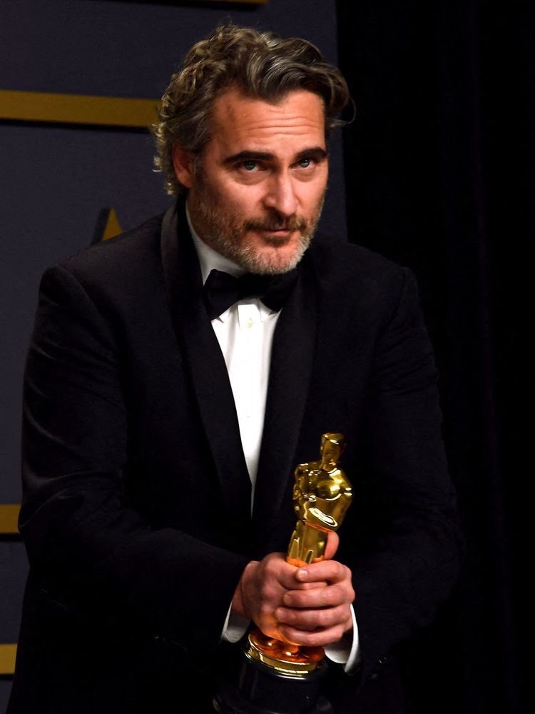 Happy Birthday to our vegan King Joaquín Phoenix!!! 