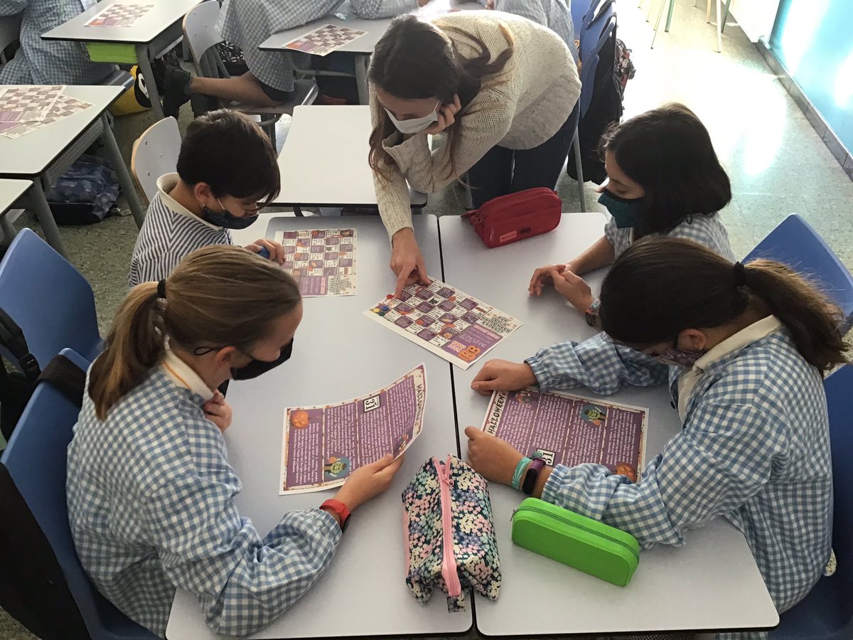 mercedaries's tweet photo. Now it’s Time for 6th Primary. HALLOWEEN TIME!!
They are reading about Halloween and playing a board game.
#fsf6prim #halloween #english https://t.co/vLrey0o7j4