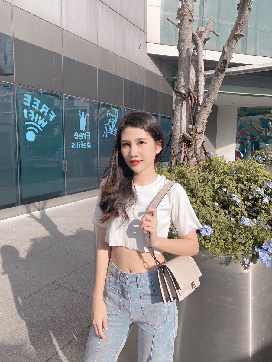 besterbrand1's tweet photo. ขอบคุณรีวิวสวยๆค่า กระเป๋าสะพายรุ่น Milo แมทช์กับชุดง่าย ใช้งานได้หลายโอกาสไม่ว่าจะสะพายไปเที่ยว เรียน หรือทำงาน ราคา 1,100 บาท #besterbrand #besterbag #bestermilo #reviews #ส่งฟรี #ของขวัญรับปริญญา #ของดีบอกต่อ #ของมันต้องมี #ของขวัญวันเกิด https://t.co/fMllDRN5Xz