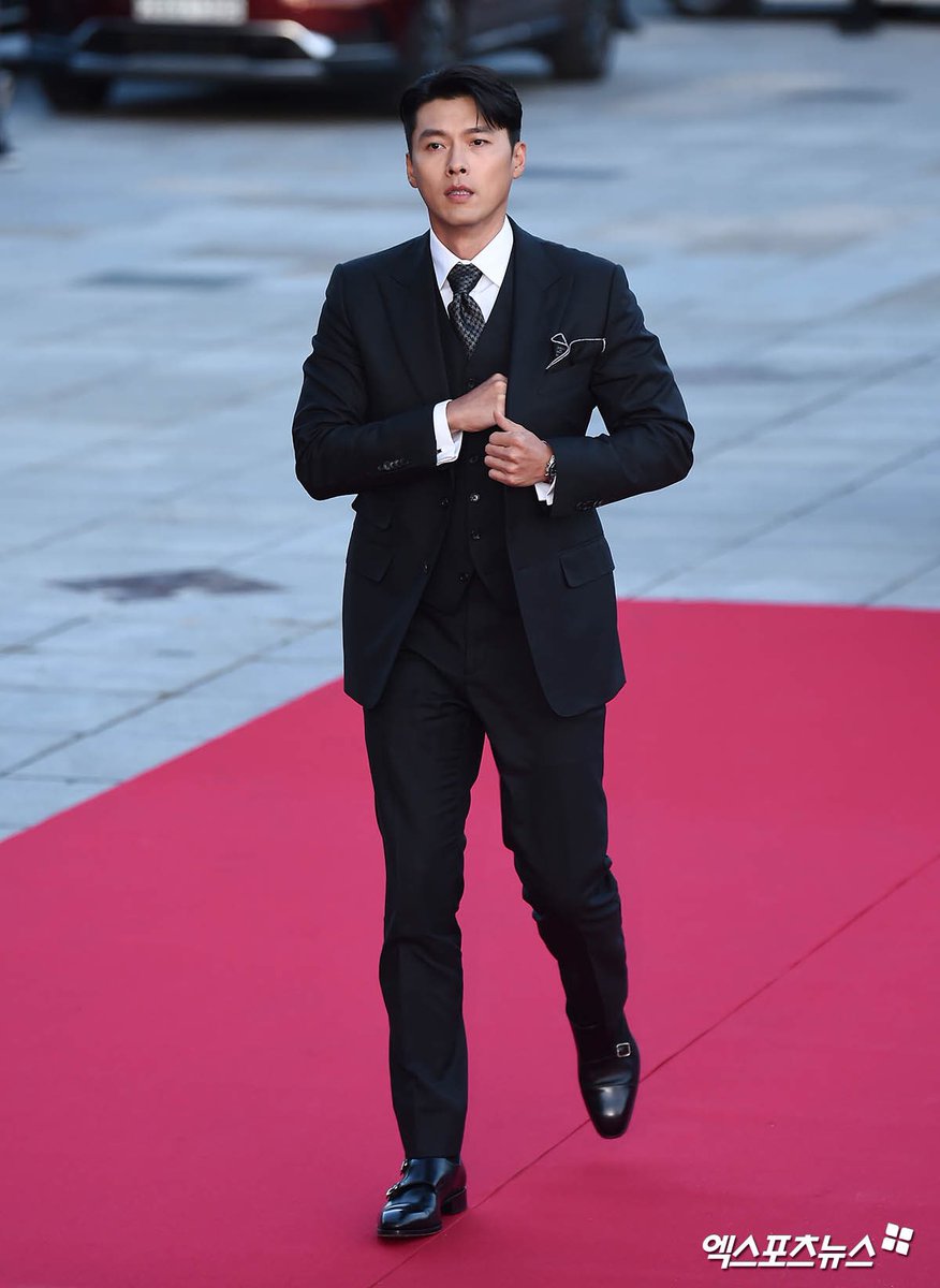 HB__ONE's tweet photo. 2020
대한민국 대중문화예술상 대통령표창🎖

Press 

#2020대중문화예술상 #대통령표창
#현빈 #HYUNBIN #김태평 https://t.co/GxIinQjf9g
