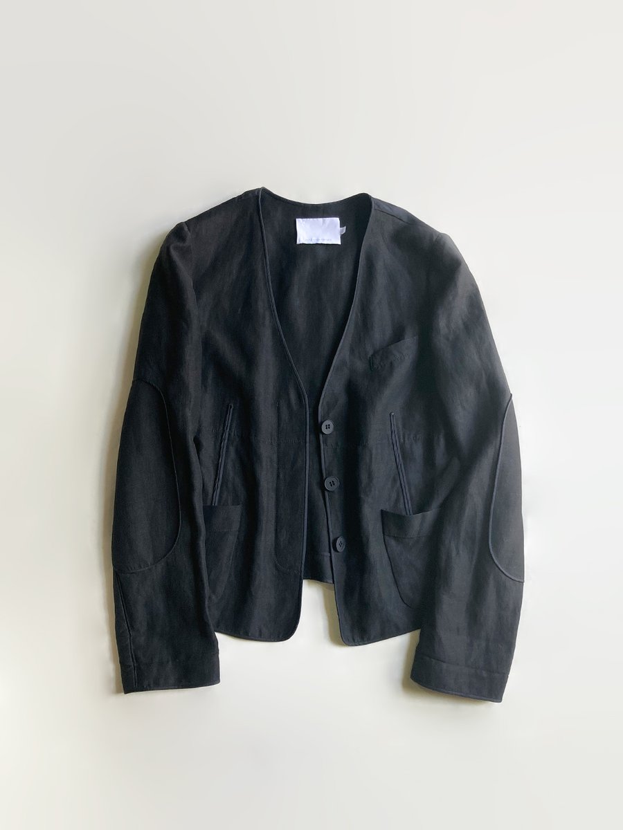 QLOZET's tweet photo. ニューヨークを拠点に、揺るぎない反抗と破壊の精神をデザインする、
”ALEXANDER WANG”

都会的に洗練されたスタイルに
独自のギミックを挑戦的に落とし込むセンスは流石。

ALXANDER WANG
TAYLARD JKT
SIZE: 2 (LADYS)

https://t.co/RFnWrayo8f https://t.co/GAD1EnDnFS