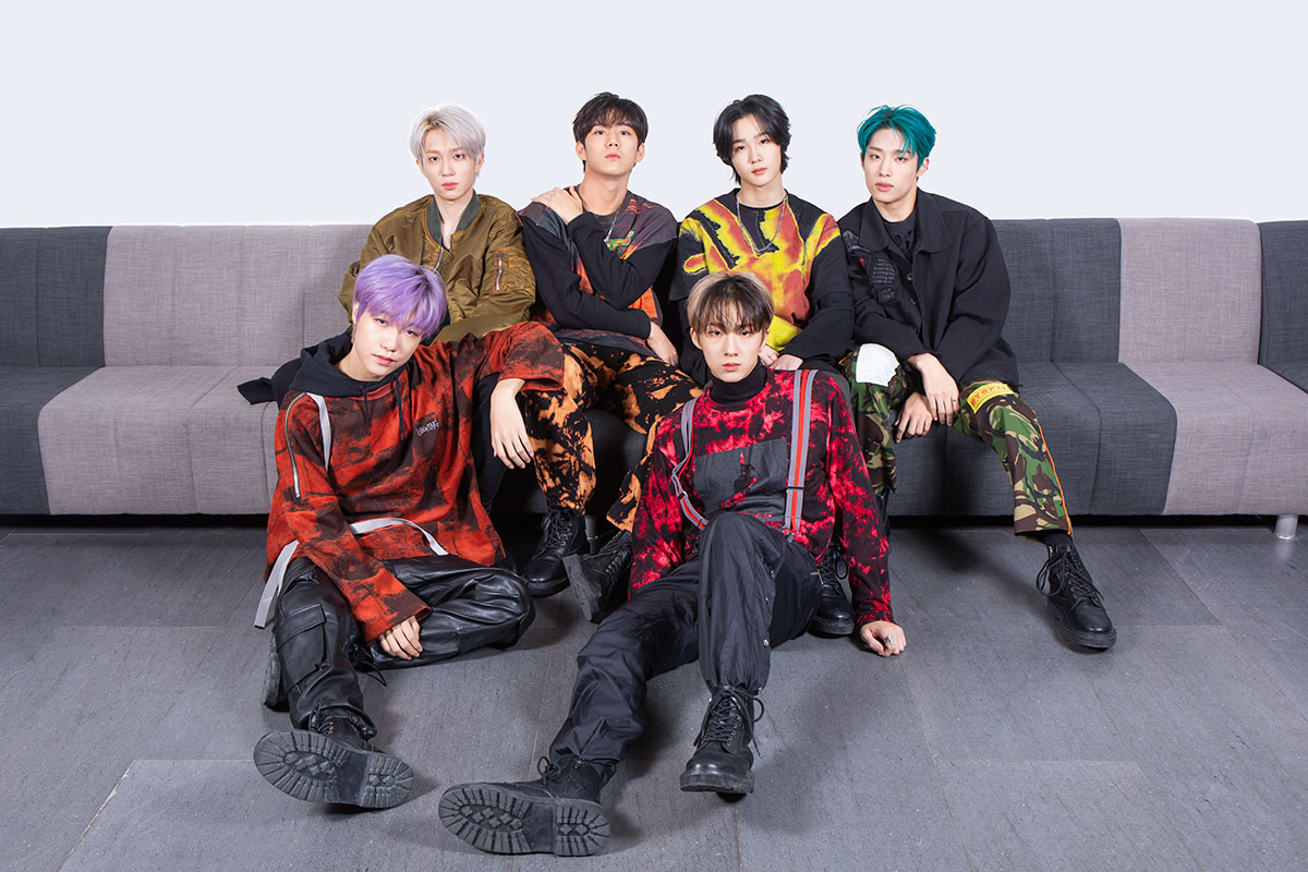 OngakuPia's tweet photo. 【インタビュー】本日お披露目！K-POPの新星P1Harmony、デビューにかける思いを語る

記事はこちら
▶︎https://t.co/nxsKhcEh1A

#P1Harmony #피원하모니 #P1H

当アカウントをフォロー＆このツイートをRTでサイン入りチェキを1名様にプレゼント！【応募〆切:11/11(水) 23:59】 https://t.co/e4lIGQXoUp