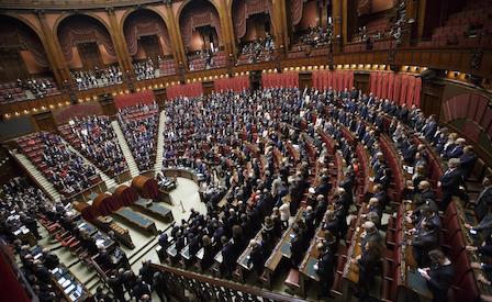 chiara_sabelli's tweet photo. Oggi alle 18h30 al #Festival della #Scienza di #Genova
 parliamo di '#5G in #Parlamento' insieme a 
@lucacarra50, Alessandro Armando @UniGenova, Angela Benedetti @ECMWF, @lololorna
@POST_UK e Alessandro Polichetti @istsupsan. Trasmesso in streaming qui: https://t.co/aBRHN9JmwQ https://t.co/wv4rqwiwNy