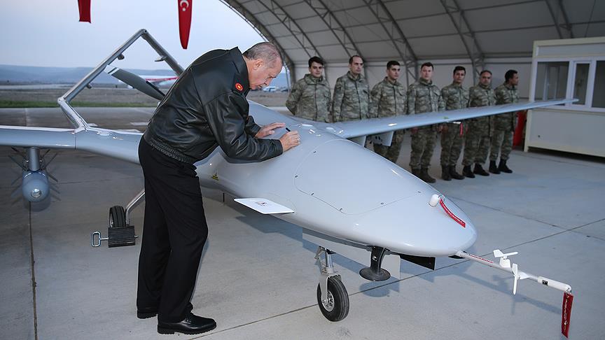 Il Canada blocca la fornitura di motori per i droni TB2 turchi a causa del recente coinvolgimento nel conflitto del Nagorno-Kabarbakh sollevando le proteste di Erdogan che accusa Ottawa di andare contro "lo spirito di alleanza verso un paese NATO". https://www.aresdifesa.it/2020/10/28/embargo-dal-canada-per-il-drone-tb2-bayraktar-turco-stop-ai-motori/