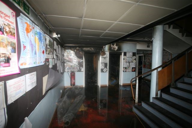 WestSussexFire's tweet photo. They may not seem exciting but every year #firedoors save lives &amp; properties by slowing the spread of fires. 🔥

In these photos you can see the intensity of the fire, but the fire door has held it back for long enough until we arrived.
👉 https://t.co/XXDTSlPDC8 #ShutFiresOut https://t.co/XuN5P53jab