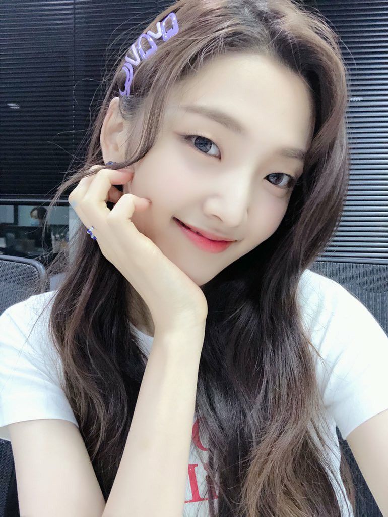 #SOEUN #소은 ♡ #WEEEKLY #위클리 
<a href="/_Weeekly/">Weeekly (위클리)</a>