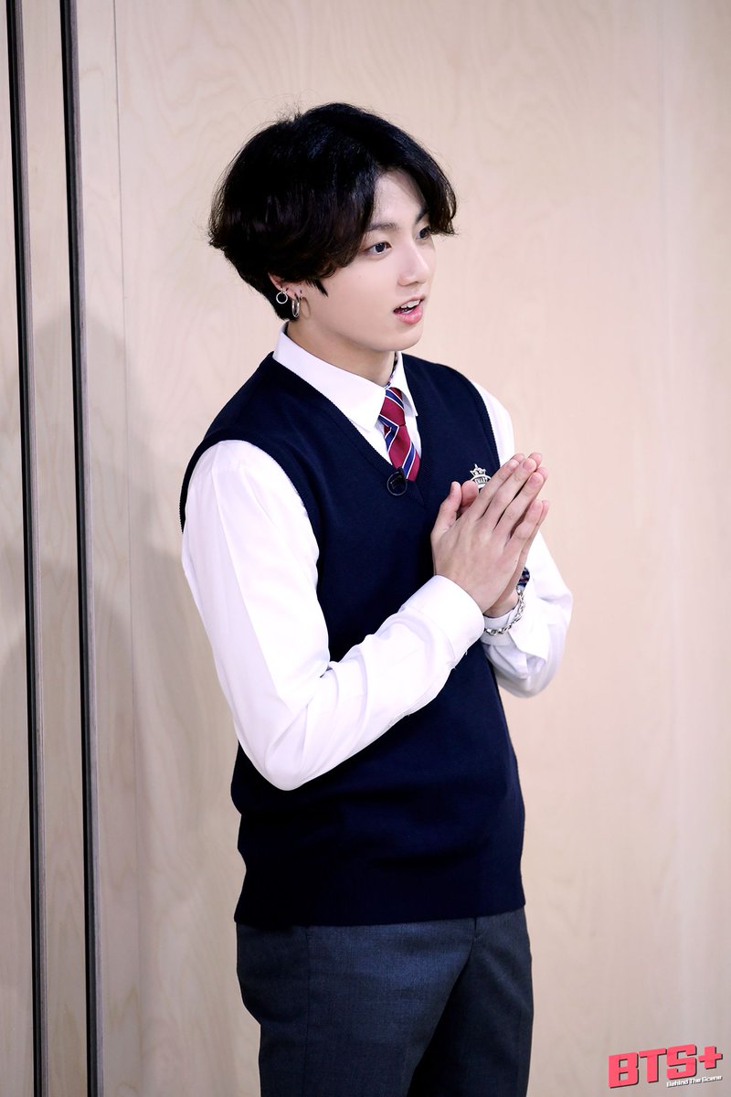 comma_bts's tweet photo. 달방 비하인드 컷 (1) https://t.co/T6F9eM4Dmw
