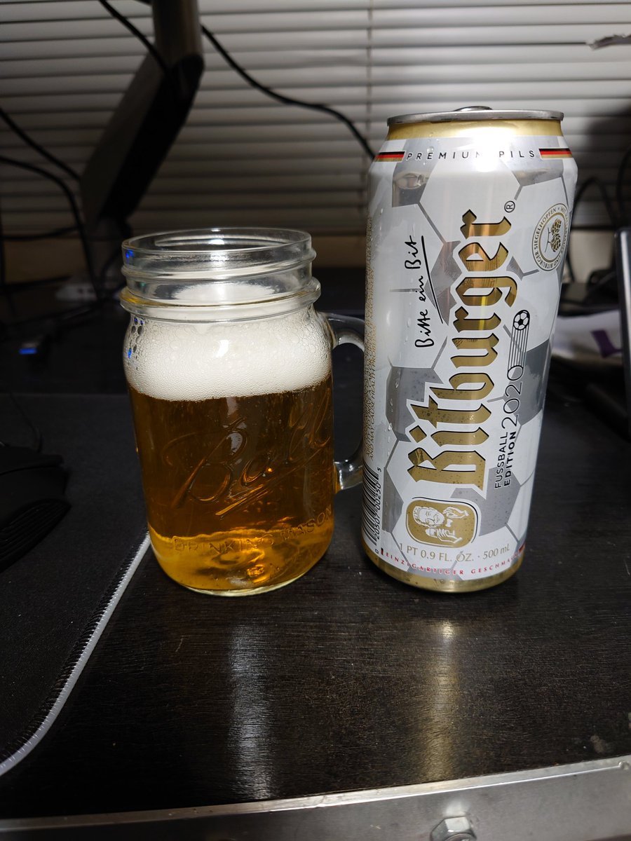 GreenDragken7's tweet photo. Going with a lighter beer tonight since I still have stitches in the back of my throat! 😬 #beersnobs
@roverr777 @yoursophiaskye @TonjaWallace @YourGFAlexisR @KiraStOlivier @chicagobigben @YourGFAlexisR @ALittleVenetian @niceguy__AZ @SoftPowerRDU https://t.co/rYOdoHejLy