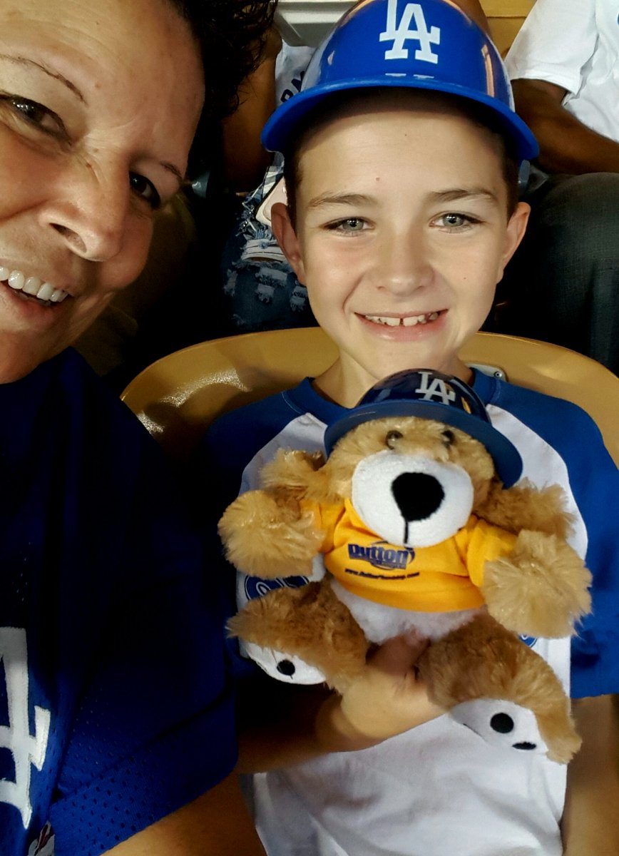 CCsMathew's tweet photo. Awesomsauce...🙋‍♂️ #Dodgers #WorldSeriesChamps ⚾️ @Otalia69 #FOX11Dodgers https://t.co/qSHPf4FK1S