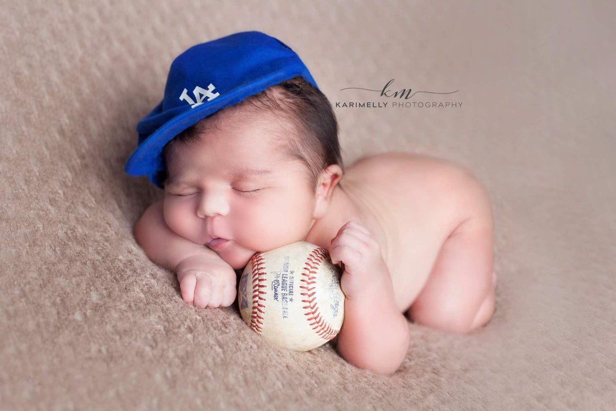 karimelly's tweet photo. Congratulations Dodgers💙⚾️🙌#Dodgers#WorldseriesChampions#ladodgers#champions#karimellyphotography https://t.co/Cfat10j4dN