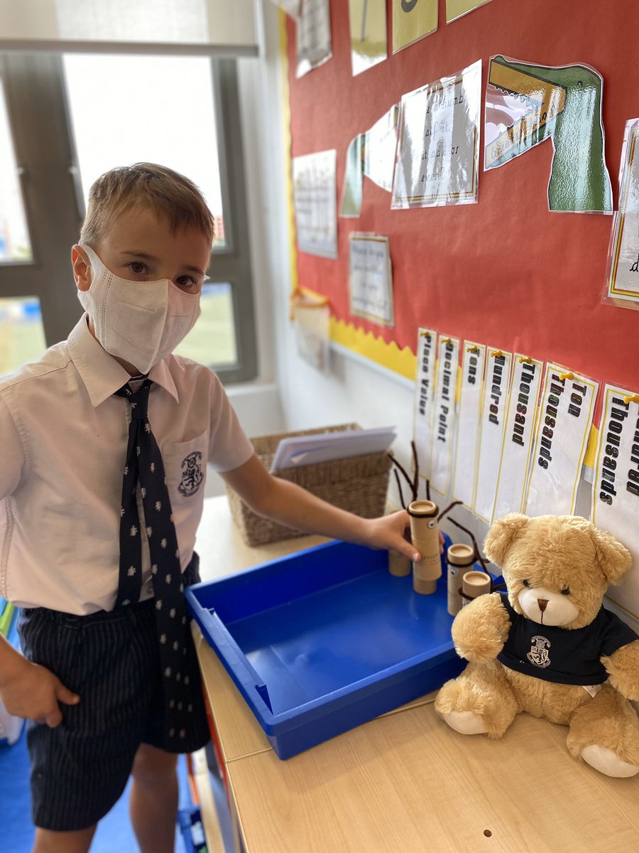 LSGMonaghan's tweet photo. Have you started to think about Christmas yet? Fear not! The elves in the ‘Make a Difference’ SCA have been hard at work. #HarrowHKLS #makeadifference #makesomeonesmile https://t.co/4TnxMHVO21