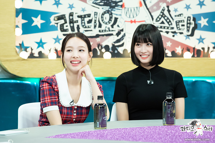 misayeon's tweet photo. TWICE on Radio Star

They talk about the story of why Nayeon became Sana's 'savior'. Sana was having some healing time on her own in the dorm, and Nayeon didn't hear from her for a long time. Nayeon felt something wasn't right and she ended up saving Sana, who had fainted https://t.co/2OYzBHCtnJ