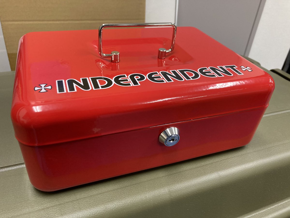 HascoSk8's tweet photo. 復刻してほしいアイテム ✨
@indy_trucks VAULT LOCK BOX RED 男心をくすぐられる激クールな金庫です(スタッフ私物)
#independenttrucks @HascoSk8 https://t.co/XYfm1zSKPc