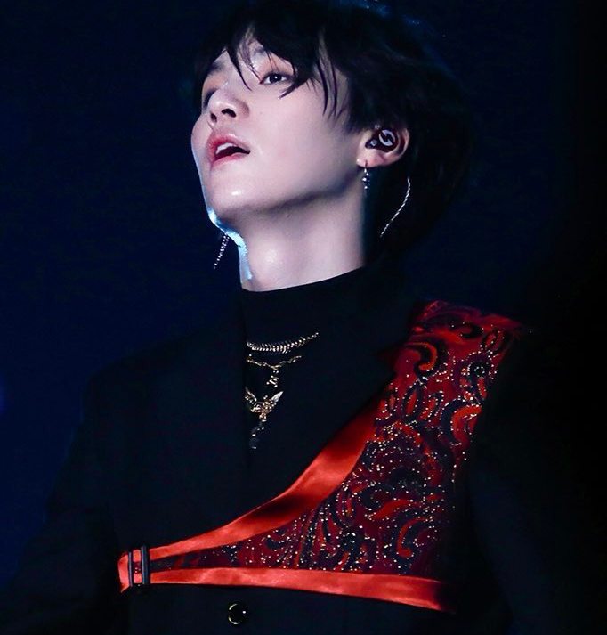 yoongi in fancy outfits —a very needed thread.