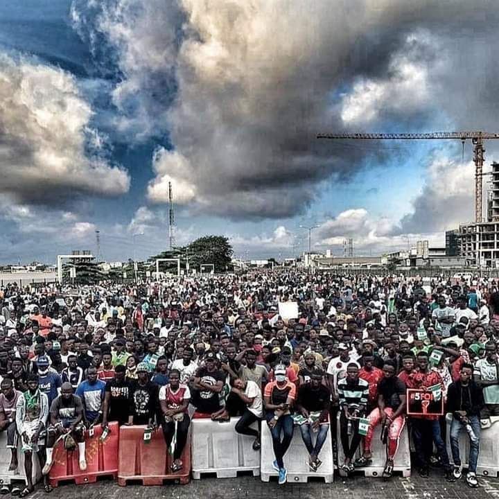 RevSamOye's tweet image. When Leaders Lose Their Leadership Visions, They Will Start Majoring On Minor Things. When As Leaders We Stop Looking For How To Provide Good Governance, We Will Start Looking For #palliatives from #housetohouse.

#EndBadGovernmentinNIGERIA 
#EndSarsNow 
#EndSWATNow