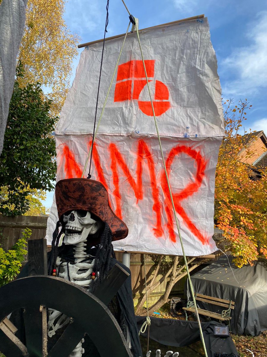 Pirate ship NMAarrgghhh with Captain Brown is ready to sail ☠️👻🎃. Come visit us on the <a href="/nmrprimary/">Nine Mile Ride Primary School</a> FNMR Spooky Trail. It starts today! Maps available from
pta-events.co.uk/fnmr I’ve had a few previews and it’s seriously wicked fun! 🧙🏻🎃