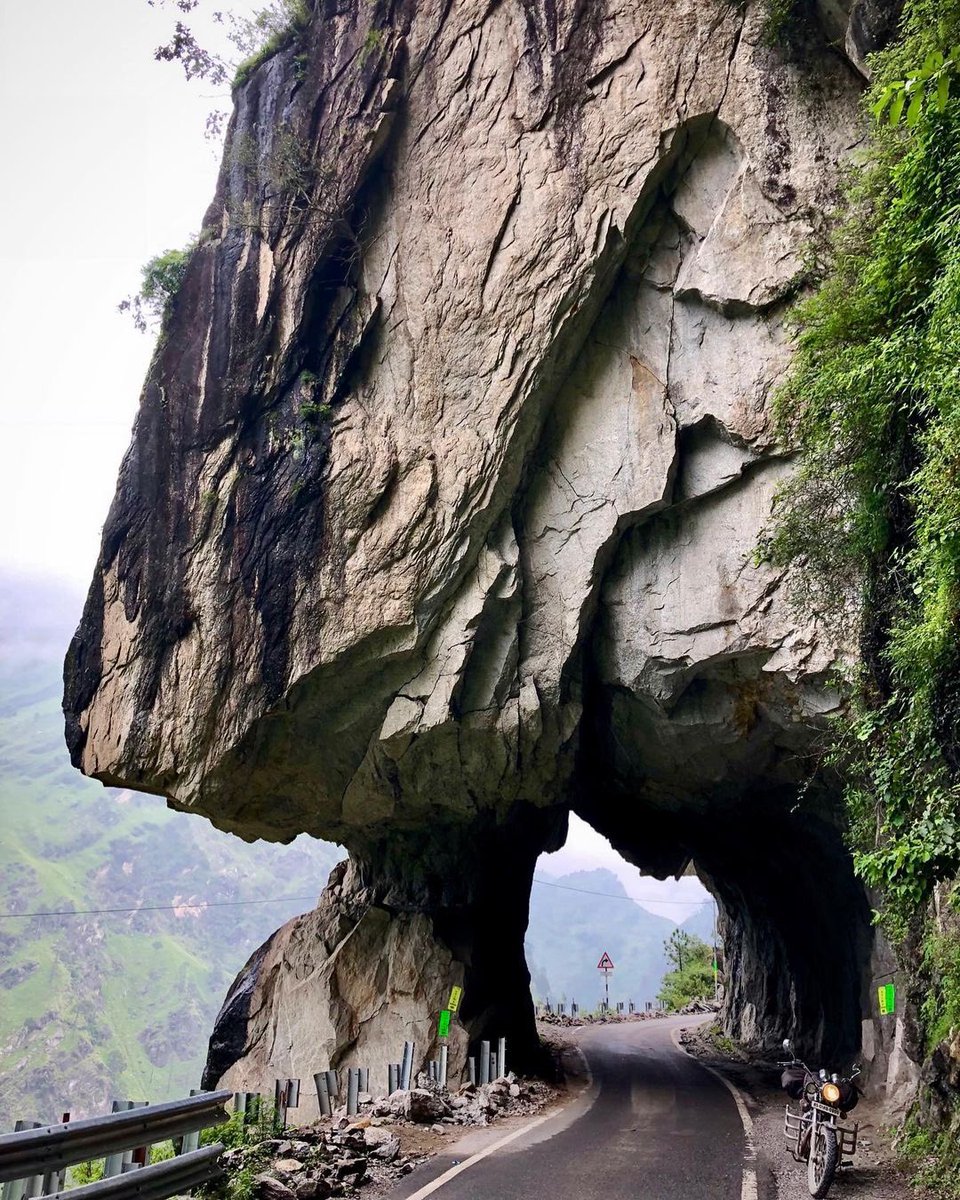 IndiaTour360's tweet photo. Who’s want to travel here?? 😍😍
https://t.co/tJ23VxYkqE

#HimachalPradesh #himalayas #mototraveller #motorcycletraveller #motorcycleadventure #motorcycleexpeditions #motorcycletour #motorcycleride #motorcycletrip #motolife #motorcycles #motorcyclist #incrediblehimachal #manali https://t.co/zm9onRzJoM