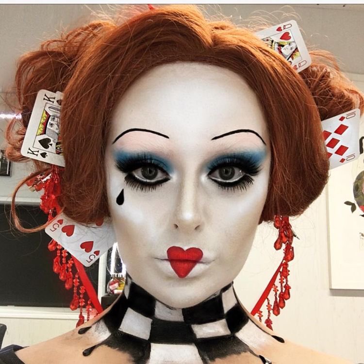 Gold3nHabits's tweet image. Which one do I do today (pool in the  comment) #LPMakeUpComp