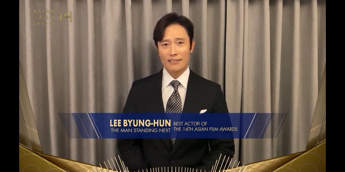 Yeoksi!!! Bapak Lee Byung-hun menang lagi Best Actor😌🎉✨ Congratulations bapak😘😂

#LeeByungHun #The14AsianFilmAwards #TheManStandingNext