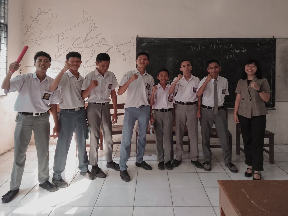 claudiahutasoit's tweet photo. Selamat hari Sumpah Pemuda ✊�� https://t.co/dTG7fy7ICJ