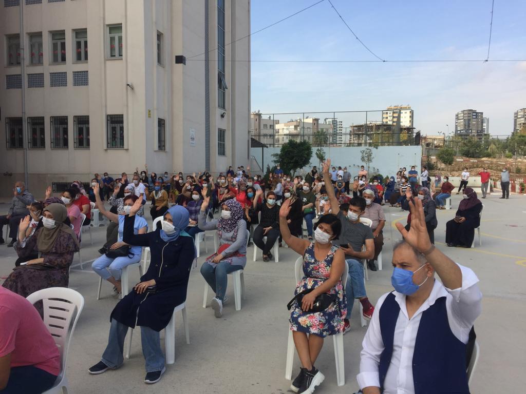 SehitGozen's tweet photo. 2020-2021 Okul Aile Birliği genel kurulumuz tüm pandemi önlemleri alınarak yapılmıştır. Toplantımıza katılan katılamayan tüm velilerimize teşekkür ederiz.
Yönetimden ayrılan üyelerimize  teşekkür ediyor yeni yönetimimize başarılar diliyoruz. 
@tcmeb  @tarsusmem1 @mehmetmetin038 https://t.co/ZiSu5KL2IH
