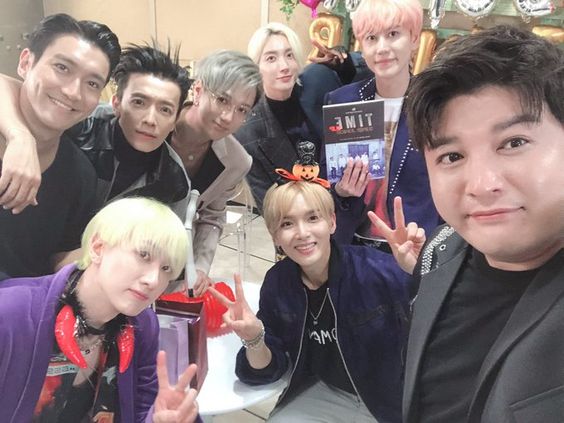 hourlyryeowook's tweet photo. #려욱 #RYEOWOOK #슈퍼주니어
#SUPERJUNIOR
[ @SJofficial ] https://t.co/8SjsJbfGP6