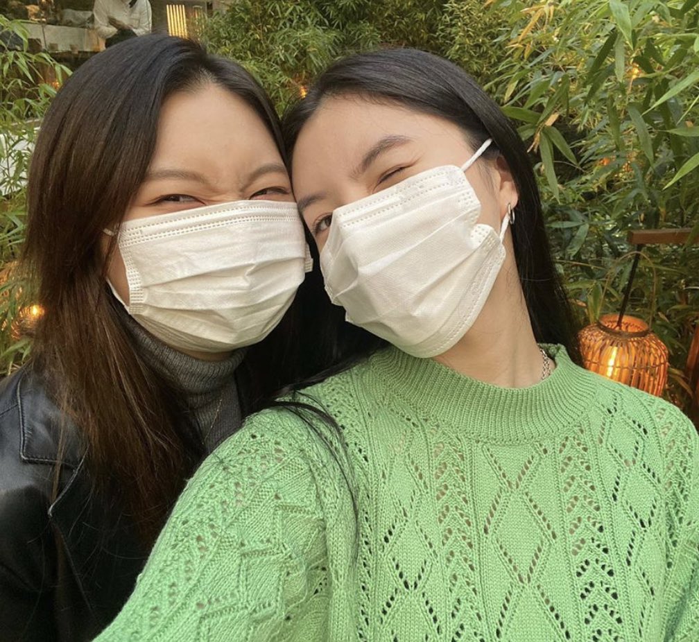 Time for a little rendezvous with Sungyeon unnie, my honey bunch sugar plum. 🍯