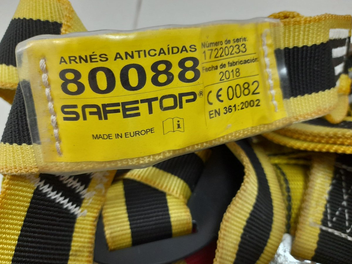 adl_seguridad's tweet photo. ¿QUE TENEMOS QUE MIRAR EN LAS REVISIONES DE EPIS?
Todos los fabricantes aconsejan la revisión de los equipos de protección individual. Tenemos que ......#EPIS #INSPECCION #REVISION #PRL #ANTICAIDAS #ANCLAJE #PROTECCION #Seguridad https://t.co/8rToTS0Uxe https://t.co/GfBN4kwPNZ