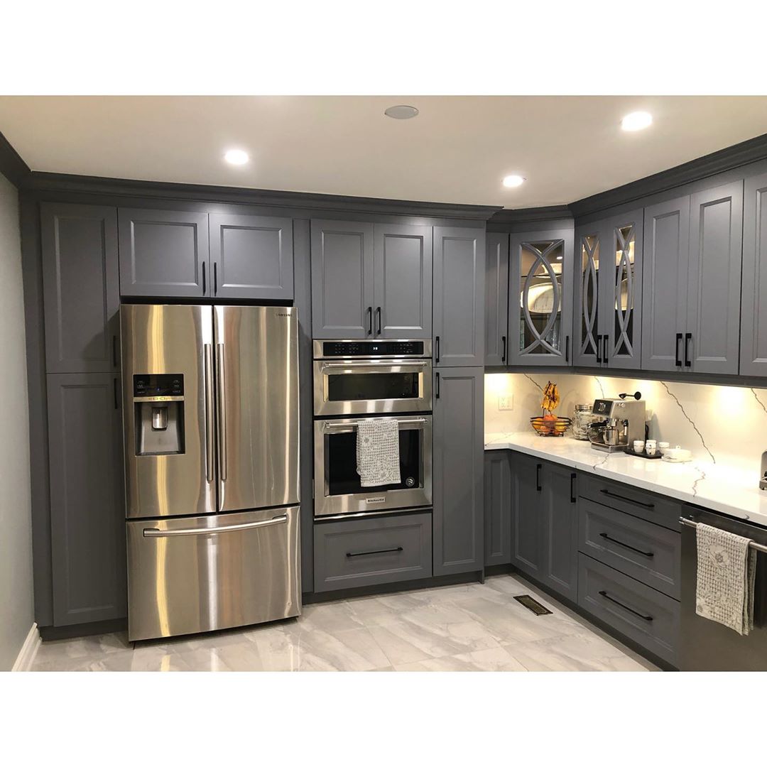 VicostoneGlobal's tweet photo. A combination of Grey by Benjaminmoore finished with a beautiful Greylac Quartz countertop BQ8738 by #Vicostone
Project by kingsviewkitchens (Ontario, Canada)
#countertops #quartz #quartzsurfaces #vanitytop #cabinettop #benchtop #worktop #countertopmaterial #quartzcountertops https://t.co/MA2r7qXyW3
