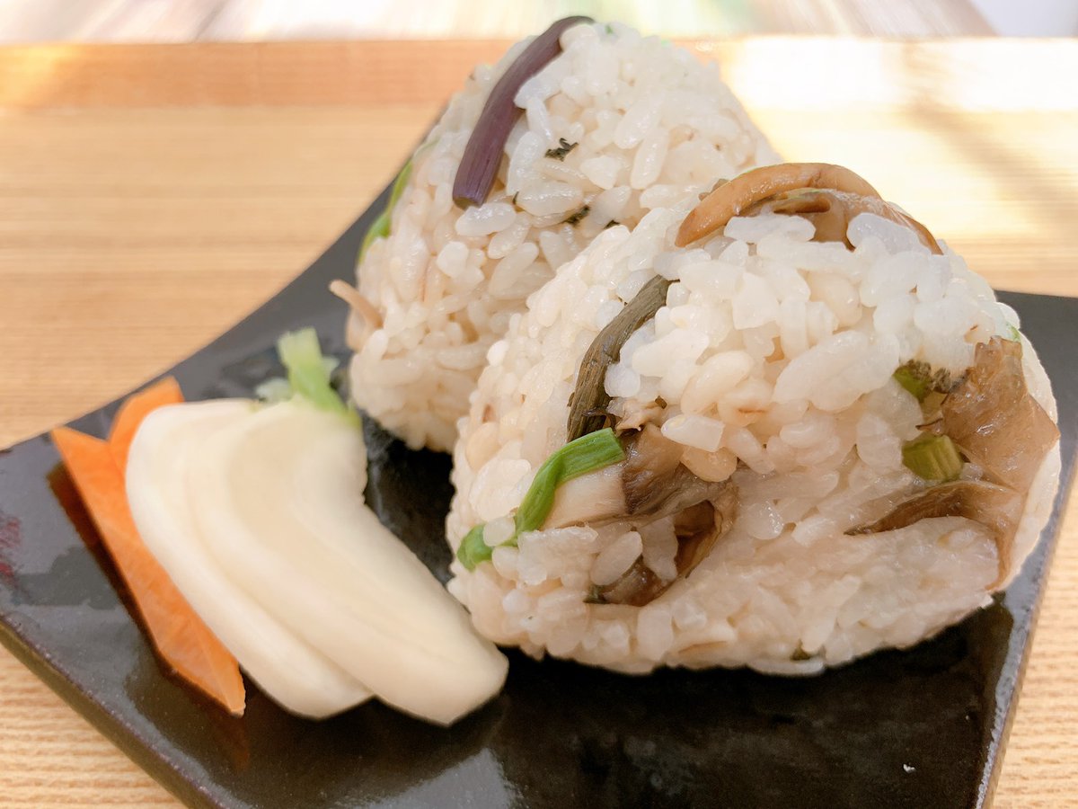 #OnigiriAction をつけておにぎりの写真をSNSで投稿すると、協賛企業から給食5食分に相当する100円が寄付され、NPOを通じて世界の子どもたちに給食が届く「おにぎりアクション」が終了間近！私たちも参加します！<おにぎりアクション>bit.ly/34OgTVN