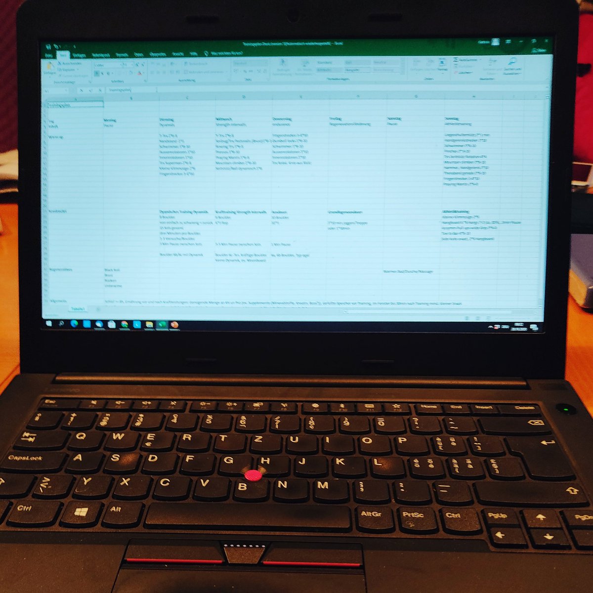 kletterphysio's tweet photo. Writing #trainingsroutine plans might sound like a lot of work, but it helps you a lot with #loadmanagement!
Go for it!
#physio #climbingperformance #klettern #training https://t.co/XNfUPVKLAN