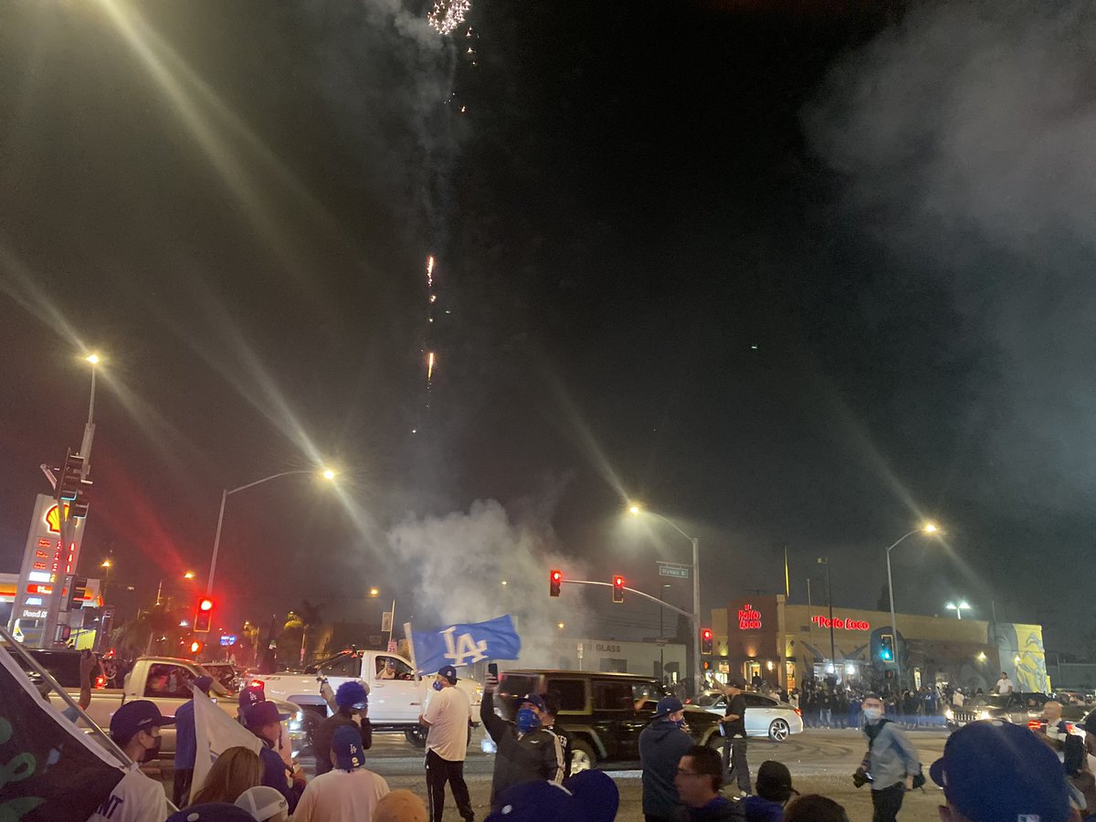 MustVee's tweet photo. #WorldSeries #Dodgers #DodgersNation https://t.co/oVyBrlPcCO