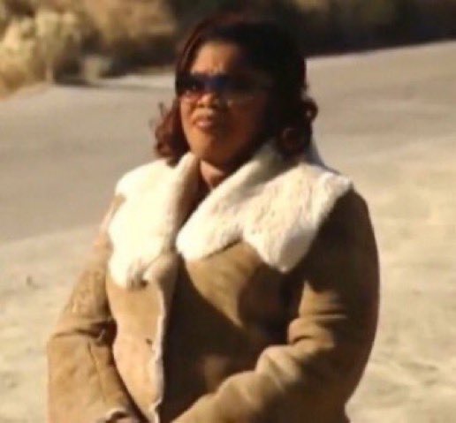 Lyfeasdani's tweet photo. I’m still in syllabus week mode and mfers talkin bout finals . https://t.co/1yrD9aZcMQ
