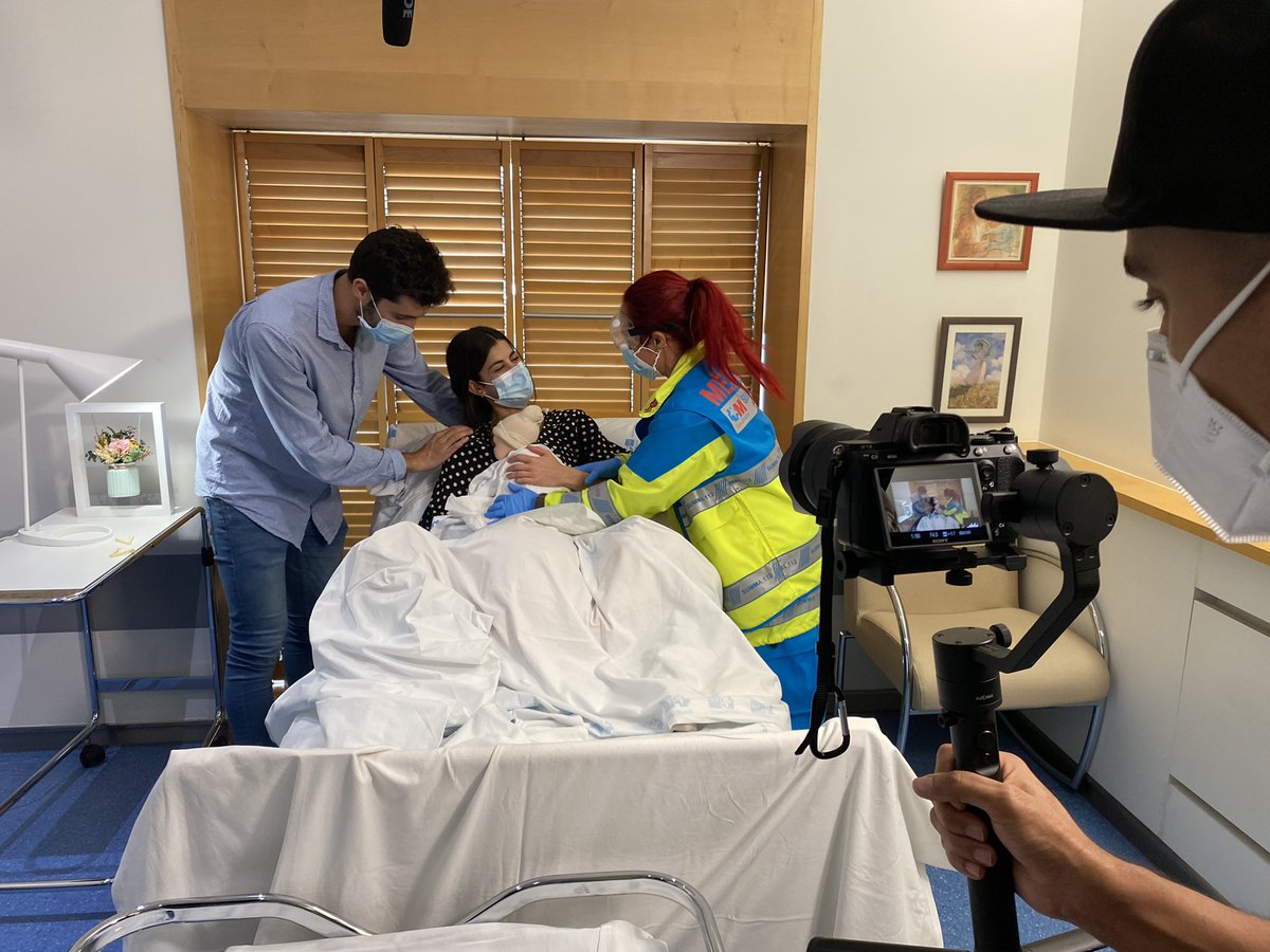 DazHerrero's tweet photo. Esta mañana hemos estando grabando un escenario para el congreso de CERCP con @franjagarpi @victorsotoleo en HUGM #Simulation #formacion #trabajoenequipo #rcpneonatal #partoextrahospitalario #SUMMA112 @VictorEscuderoG https://t.co/6lpxB1nTEP